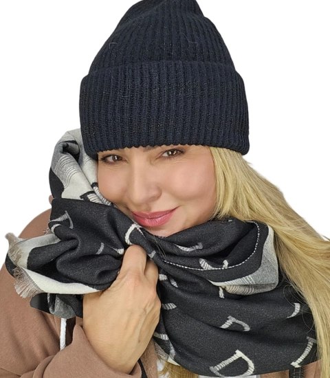 Ciepła czapka damska BEANIE zimowa jesienna jednokolorowa (Czarny) Ciepła czapka damska BEANIE zimowa jesienna jednokolorowa (Czarny)