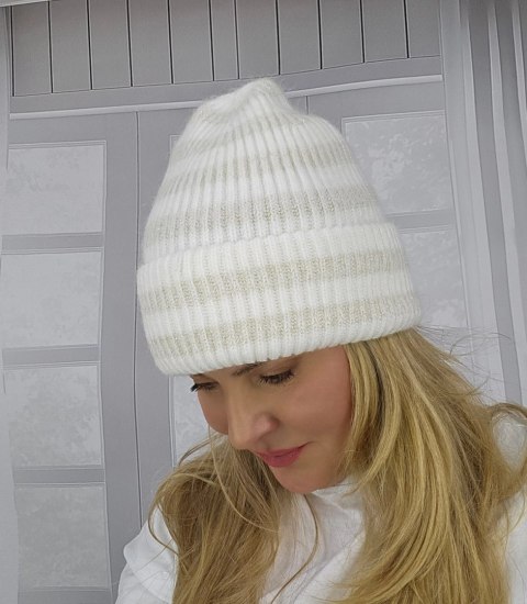 Ciepła czapka damska BEANIE zimowa jesienna jednokolorowa (Ecru) Ciepła czapka damska BEANIE zimowa jesienna jednokolorowa (Ecru)