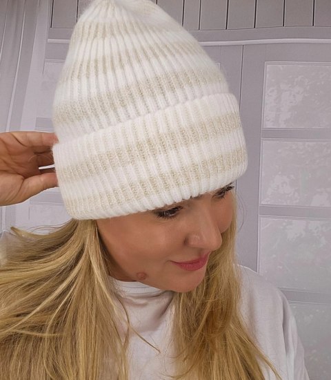 Ciepła czapka damska BEANIE zimowa jesienna jednokolorowa (Ecru) Ciepła czapka damska BEANIE zimowa jesienna jednokolorowa (Ecru)