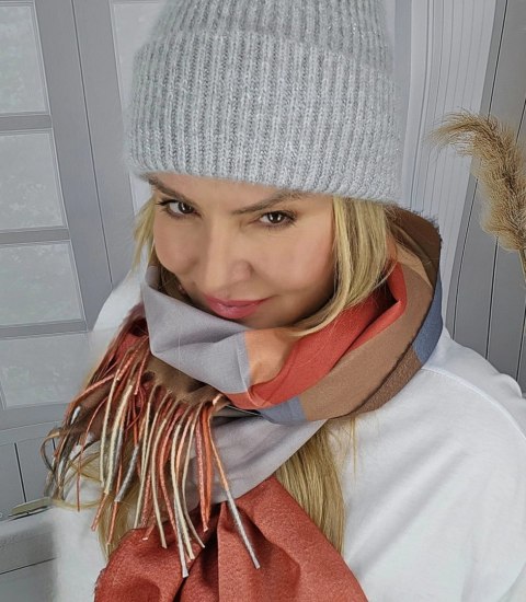 Ciepła czapka damska BEANIE zimowa jesienna jednokolorowa (Szary) Ciepła czapka damska BEANIE zimowa jesienna jednokolorowa (Szary)