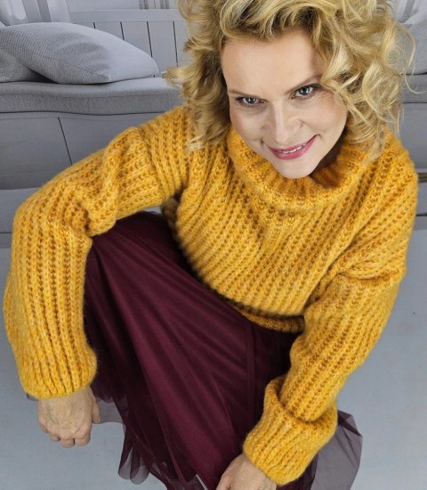 Ciepły sweter golf damski oversize gruby splot miły miękki LAPONIA (Żółty) Ciepły sweter golf damski oversize gruby splot miły miękki LAPONIA (Żółty)