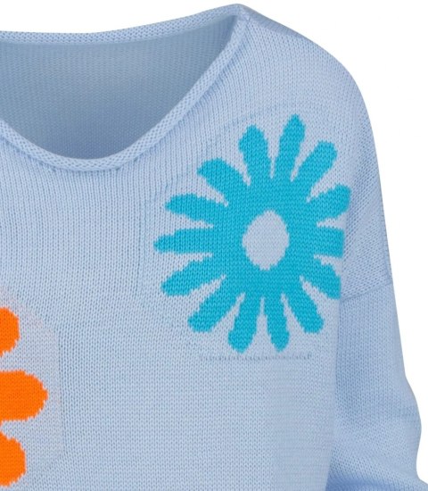 Sweter damski w kolorowe kwiaty z dlłuższym tyłem LILANA (Wielokolorowy || Niebieski)