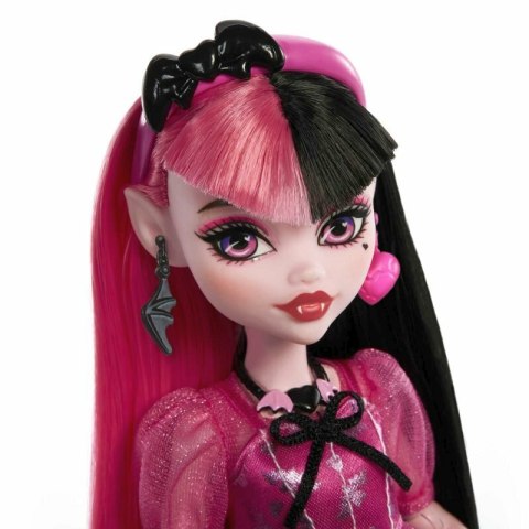 Monster High Dzień wolny Lalka Draculaura HKY71 MATTEL