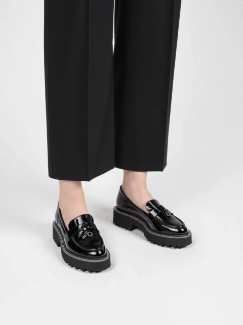 Damskie Lakierowane Mokasyny NOXIA BLACK Damskie Lakierowane Mokasyny NOXIA BLACK