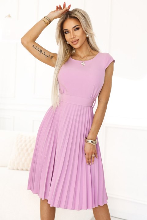 311-18 LILA Klasyczna plisowana sukienka z krótkim rękawkiem i paskiem - WRZOS - XS 311-18 LILA Klasyczna plisowana sukienka z krótkim rękawkiem i paskiem - WRZOS - XS
