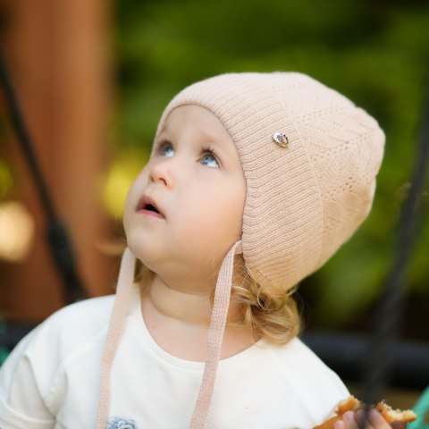 Czapka jesienna, wiosenna dla dziewczynki, fioletowa, wiązana Eliana Czapka jesienna, wiosenna dla dziewczynki, fioletowa, wiązana Eliana
