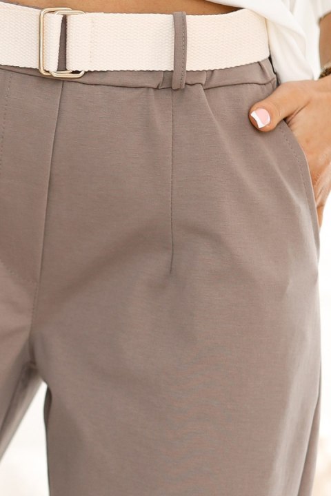 590-1 Stylowe spodnie z kieszeniami i ozdobnym paskiem - MOCHA MOUSSE - UNI 590-1 Stylowe spodnie z kieszeniami i ozdobnym paskiem - MOCHA MOUSSE - UNI