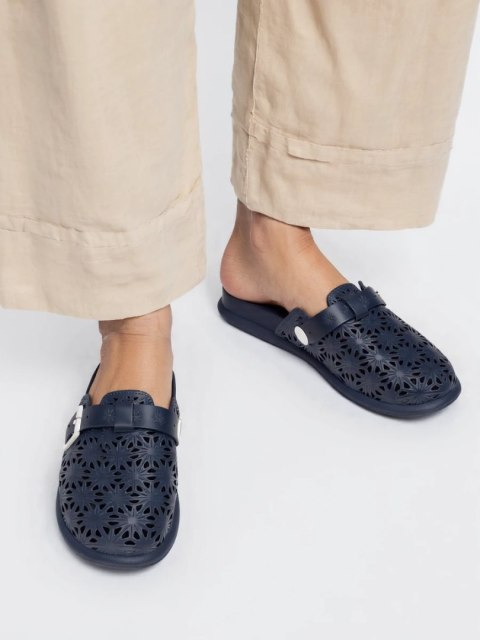 Damskie Klapki FLOWER BUCKLE NAVY Damskie Klapki FLOWER BUCKLE NAVY