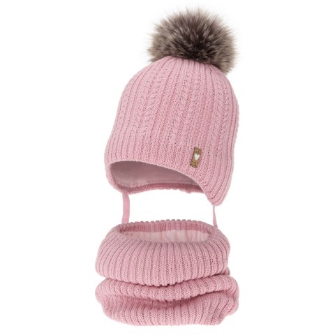 Czapka i komin dla dziewczynki zimowy komplet, różowy, z wełną merino, z pomponem, wiązany Muanda Czapka i komin dla dziewczynki zimowy komplet, różowy, z wełną merino, z pomponem, wiązany Muanda