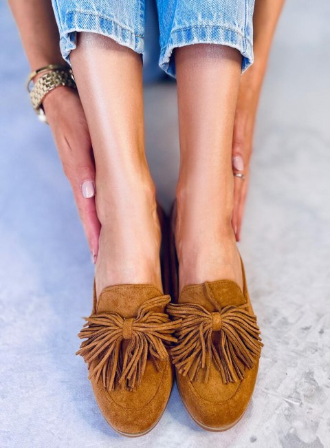 Mokasyny damskie z frędzlami camel T357P CAMEL Mokasyny damskie z frędzlami camel T357P CAMEL