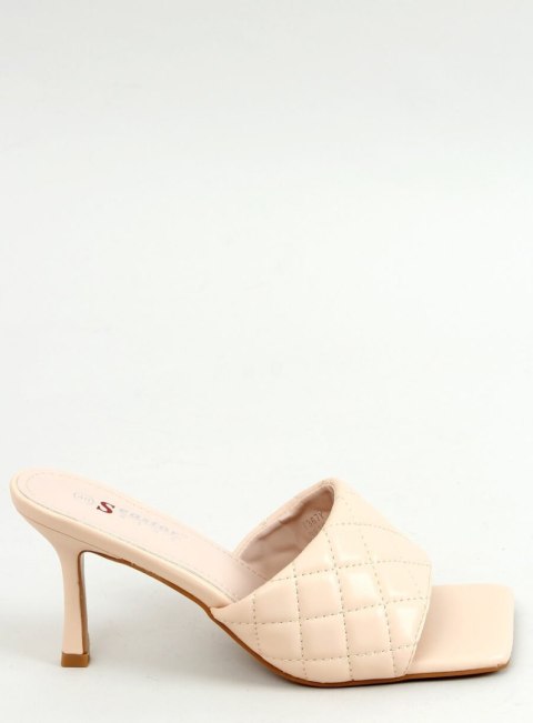 Klapki na szpilce pikowane beżowe T367P BEIGE