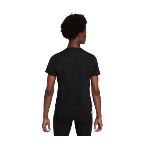 Koszulka Nike Dri-FIT One W DD0638-010 Koszulka Nike Dri-FIT One W DD0638-010