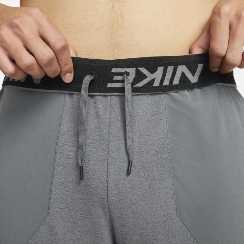 Spodnie Nike Therma-FIT M DD2136-068 Spodnie Nike Therma-FIT M DD2136-068