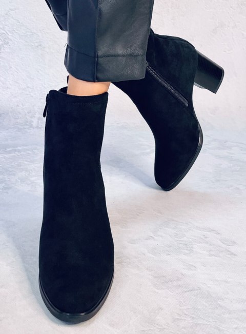 Botki klasyczne na obcasie ROSEY BLACK Botki klasyczne na obcasie ROSEY BLACK