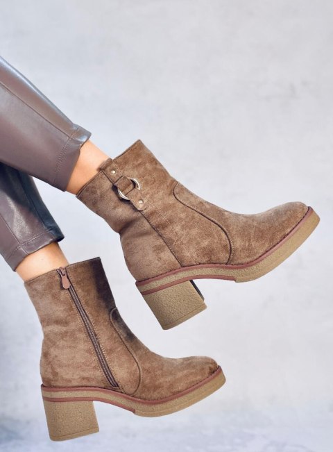 Botki na szerokim obcasie COOKE KHAKI Botki na szerokim obcasie COOKE KHAKI