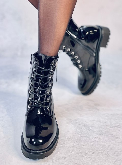 Botki sznurowane lakierowane DENDY BLACK Botki sznurowane lakierowane DENDY BLACK