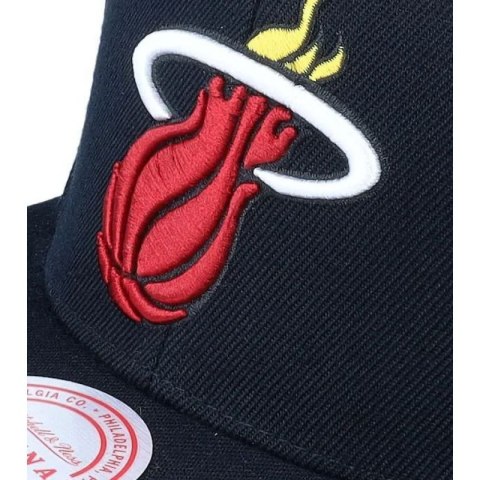 Czapka z daszkiem Mitchell & Ness NBA Miami Heat Top Spot Snapback Hwc Heat HHSS2976-MHEYYPPPBLCK Czapka z daszkiem Mitchell & Ness NBA Miami Heat Top Spot Snapback Hwc Heat HHSS2976-MHEYYPPPBLCK