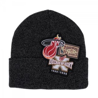 Czapka Mitchell & Ness Miami Heat NBA XL Logo Patch Knit Hwc Heat HCFK4341-MHEYYPPPBLCK