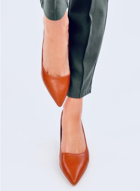 Czółenka na niskiej szpilce GREAVE CAMEL Czółenka na niskiej szpilce GREAVE CAMEL