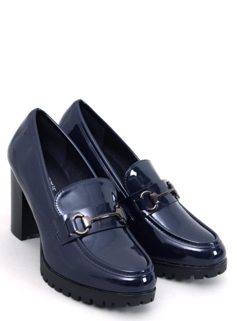 Mokasyny lakierowane na obcasie HYETT DARK BLUE Mokasyny lakierowane na obcasie HYETT DARK BLUE