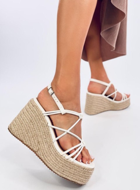 Sandałki espadryle na koturnie PASCAI WHITE Sandałki espadryle na koturnie PASCAI WHITE