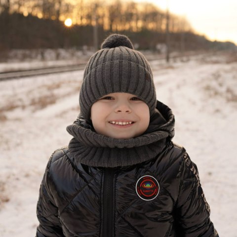 Czapka i komin dla chłopca zimowy komplet, czarny, z pomponem Wiliam Czapka i komin dla chłopca zimowy komplet, czarny, z pomponem Wiliam