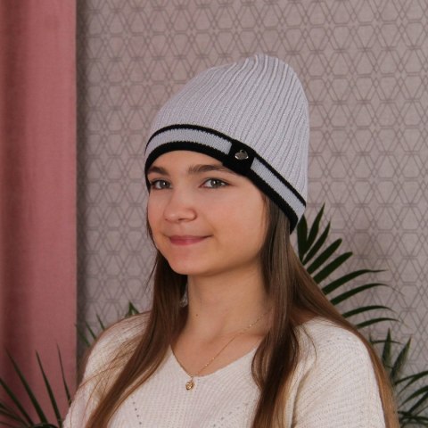 Beret dla dziewczynki zimowy, jesienny, biały ze srebrną nitką, Avena Beret dla dziewczynki zimowy, jesienny, biały ze srebrną nitką, Avena