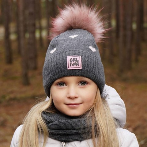 Czapka i komin dla dziewczynki zimowy komplet, różowy, z pomponem Jasmin Czapka i komin dla dziewczynki zimowy komplet, różowy, z pomponem Jasmin