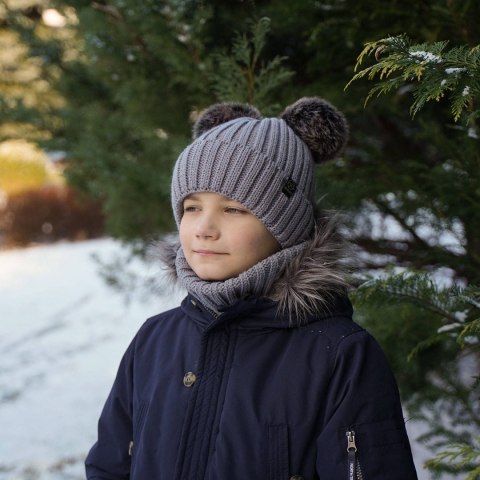 Czapka i komin dla chłopca zimowy komplet, czerwony, z dwoma pomponami Largo Czapka i komin dla chłopca zimowy komplet, czerwony, z dwoma pomponami Largo