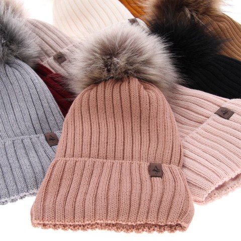 Beret zimowy damski, camel, z wełną merino, podszyta polarem Texa Beret zimowy damski, camel, z wełną merino, podszyta polarem Texa