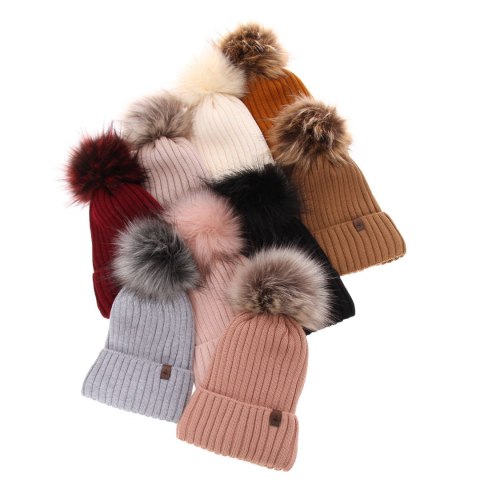Beret zimowy damski, camel, z wełną merino, podszyta polarem Texa Beret zimowy damski, camel, z wełną merino, podszyta polarem Texa