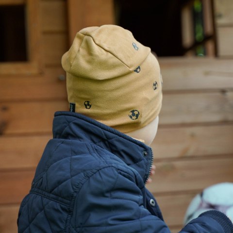 Komplet jesienny/ wiosenny dla chłopca: czapka i komin bawełniany camelowy Soccer Komplet jesienny/ wiosenny dla chłopca: czapka i komin bawełniany camelowy Soccer