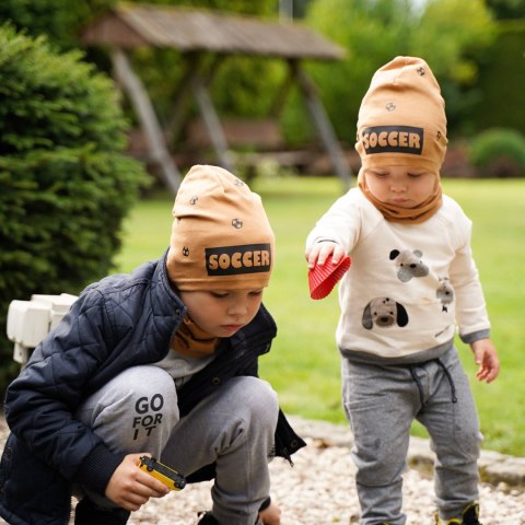 Komplet jesienny/ wiosenny dla chłopca: czapka i komin bawełniany khaki Soccer Komplet jesienny/ wiosenny dla chłopca: czapka i komin bawełniany khaki Soccer