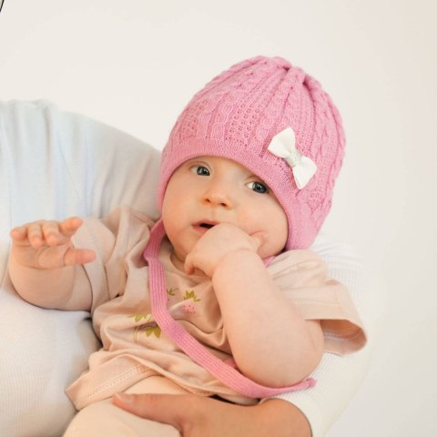 Czapka jesienna, wiosenna dla dziewczynki, pomarańczowa, wiązana Julianna Czapka jesienna, wiosenna dla dziewczynki, pomarańczowa, wiązana Julianna