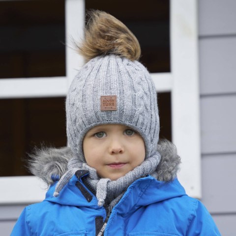Komplet zimowy dla chłopca: czapka i komin khaki z pomponem Casper Komplet zimowy dla chłopca: czapka i komin khaki z pomponem Casper