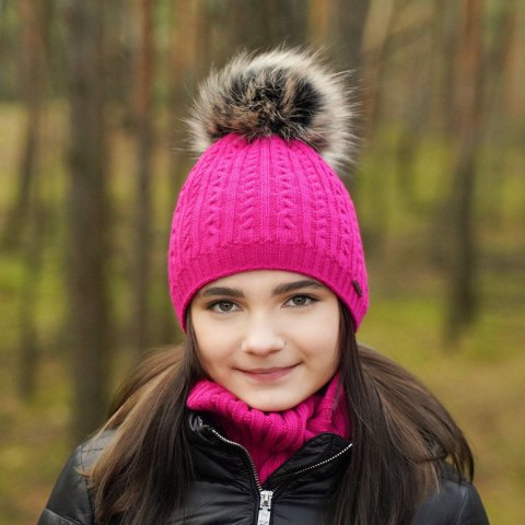 Komplet zimowy dla dziewczynki: czapka i komin czarny z pomponem Rima Komplet zimowy dla dziewczynki: czapka i komin czarny z pomponem Rima