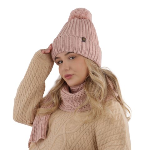 Komplet zimowy damski: czapka z pomponem i szalik wrzosowy Lupita Komplet zimowy damski: czapka z pomponem i szalik wrzosowy Lupita