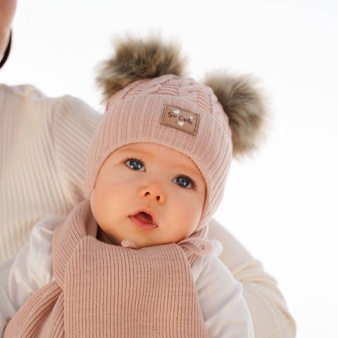 Czapka i szalik dla dziewczynki zimowy komplet, różowy, z dwoma pomponami, z błyszczącą nitką Klarita Czapka i szalik dla dziewczynki zimowy komplet, różowy, z dwoma pomponami, z błyszczącą nitką Klarita