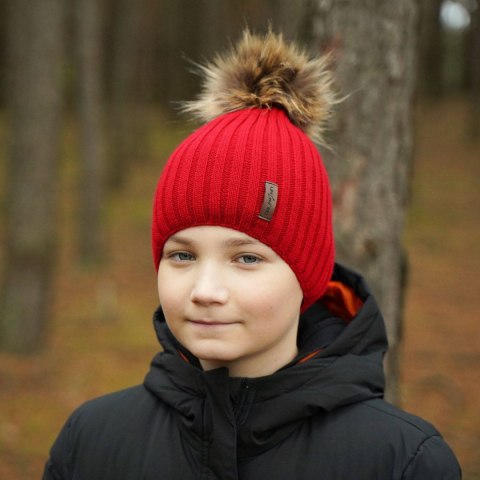 Czapka zimowa dla chłopca, czarna, z pomponem Amur Czapka zimowa dla chłopca, czarna, z pomponem Amur