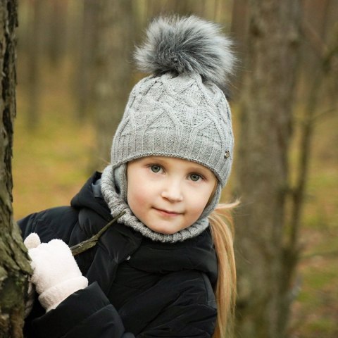 Komplet zimowy dla dziewczynki: czapka i komin kremowy z pomponem Elena Komplet zimowy dla dziewczynki: czapka i komin kremowy z pomponem Elena