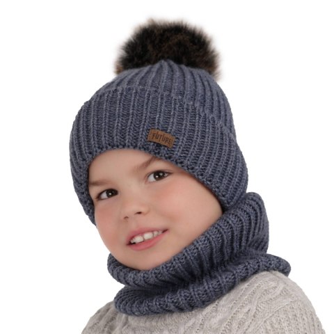 Komplet zimowy dla chłopca: czapka z pomponem i komin w kolorze camel Wonder Komplet zimowy dla chłopca: czapka z pomponem i komin w kolorze camel Wonder