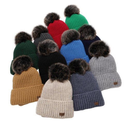 Komplet zimowy dla chłopca: czapka z pomponem i komin w kolorze camel Wonder Komplet zimowy dla chłopca: czapka z pomponem i komin w kolorze camel Wonder