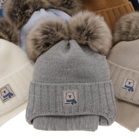 Komplet zimowy dla chłopca: czapka z dwoma pomponami i szalik w kolorze camel Jewel Komplet zimowy dla chłopca: czapka z dwoma pomponami i szalik w kolorze camel Jewel