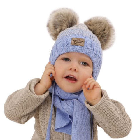 Komplet zimowy dla chłopca czapka z dwoma pomponami i szalik w kolorze camel Platon Komplet zimowy dla chłopca czapka z dwoma pomponami i szalik w kolorze camel Platon