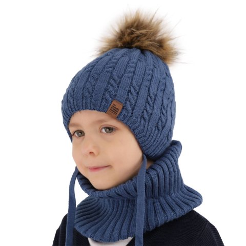 Komplet zimowy dla chłopca: czapka z pomponem i komin khaki Indigo Komplet zimowy dla chłopca: czapka z pomponem i komin khaki Indigo