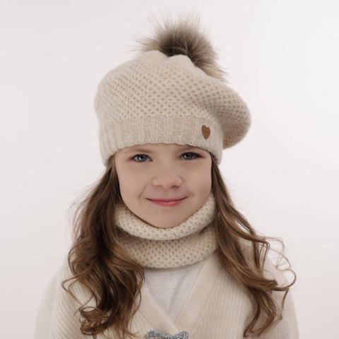 Komplet zimowy dla dziewczynki: beret z pomponem i komin różowy Francesca Komplet zimowy dla dziewczynki: beret z pomponem i komin różowy Francesca
