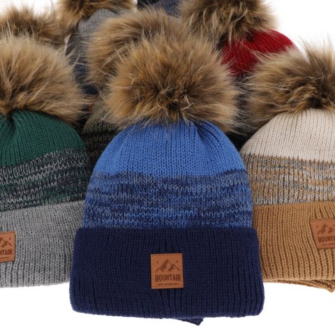 Komplet zimowy dla chłopca: czapka z pomponem i komin w kolorze camel Buffalo Komplet zimowy dla chłopca: czapka z pomponem i komin w kolorze camel Buffalo