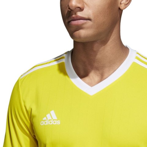Koszulka piłkarska adidas Tabela 18 JSY M CE8941 152 cm Koszulka piłkarska adidas Tabela 18 JSY M CE8941 152 cm