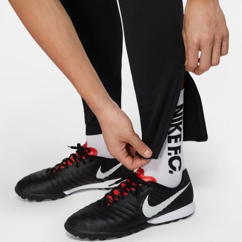 Spodnie Nike F.C. Essential M CD0576-010 M Spodnie Nike F.C. Essential M CD0576-010 M
