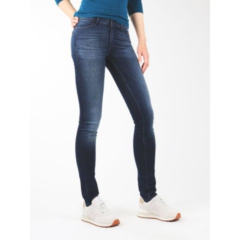 Jeansy Wrangler Jaclyn Dark Lake W W26DU468Y US 28 / 34 Jeansy Wrangler Jaclyn Dark Lake W W26DU468Y US 28 / 34